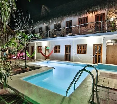 Hostal Nibuni Паломино Екстериор снимка
