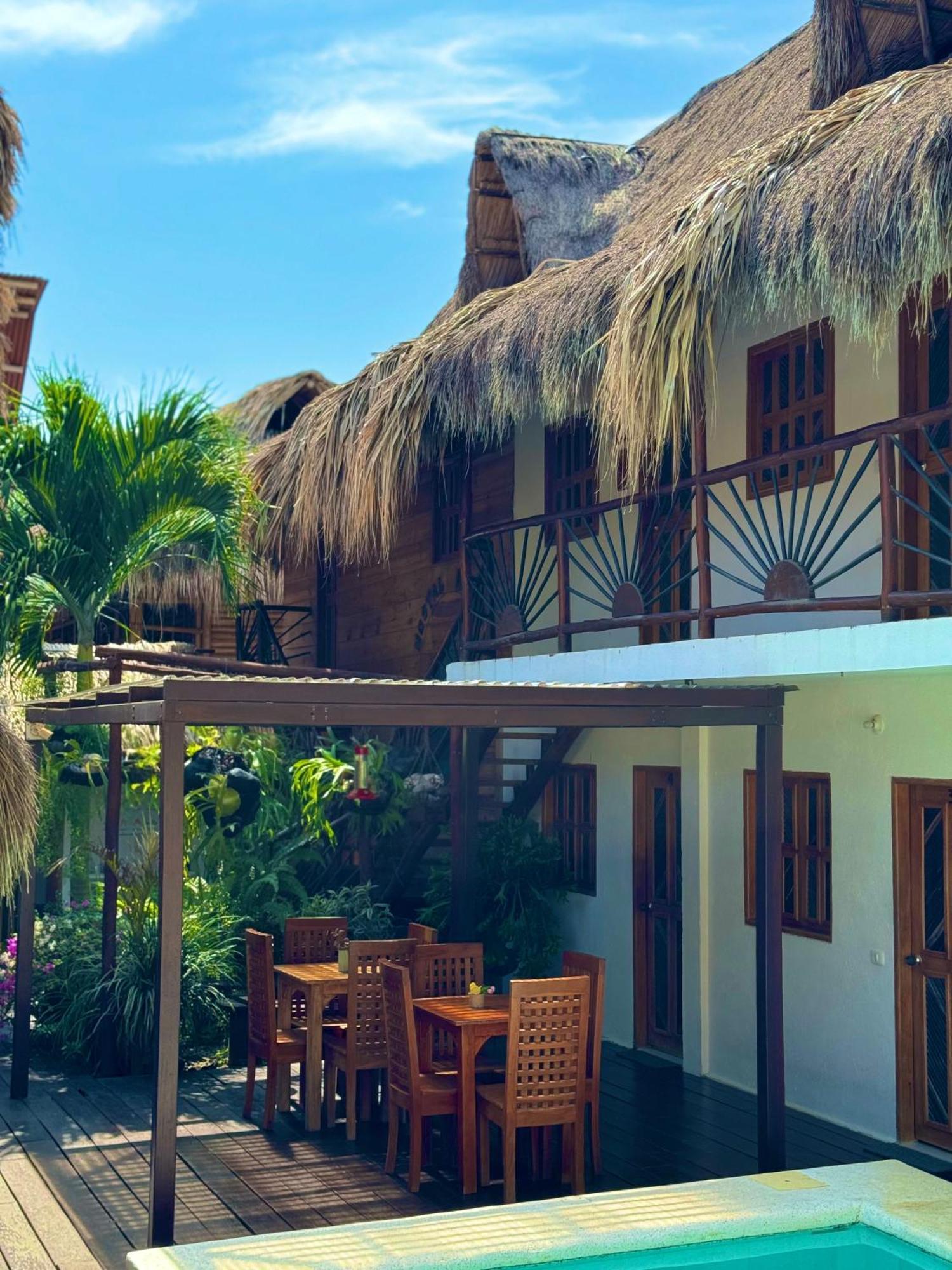 Hostal Nibuni Паломино Екстериор снимка