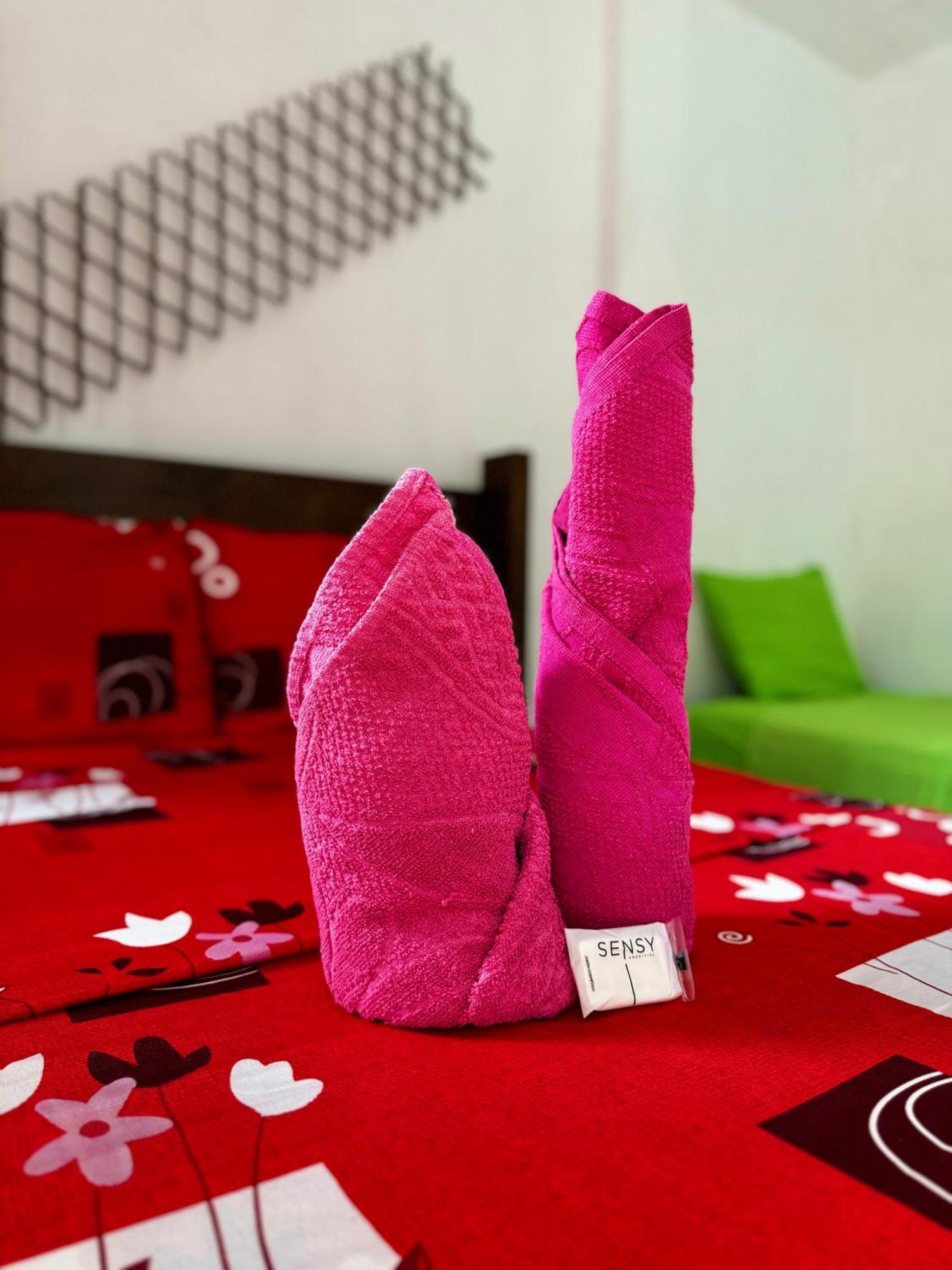 Hostal Nibuni Паломино Екстериор снимка