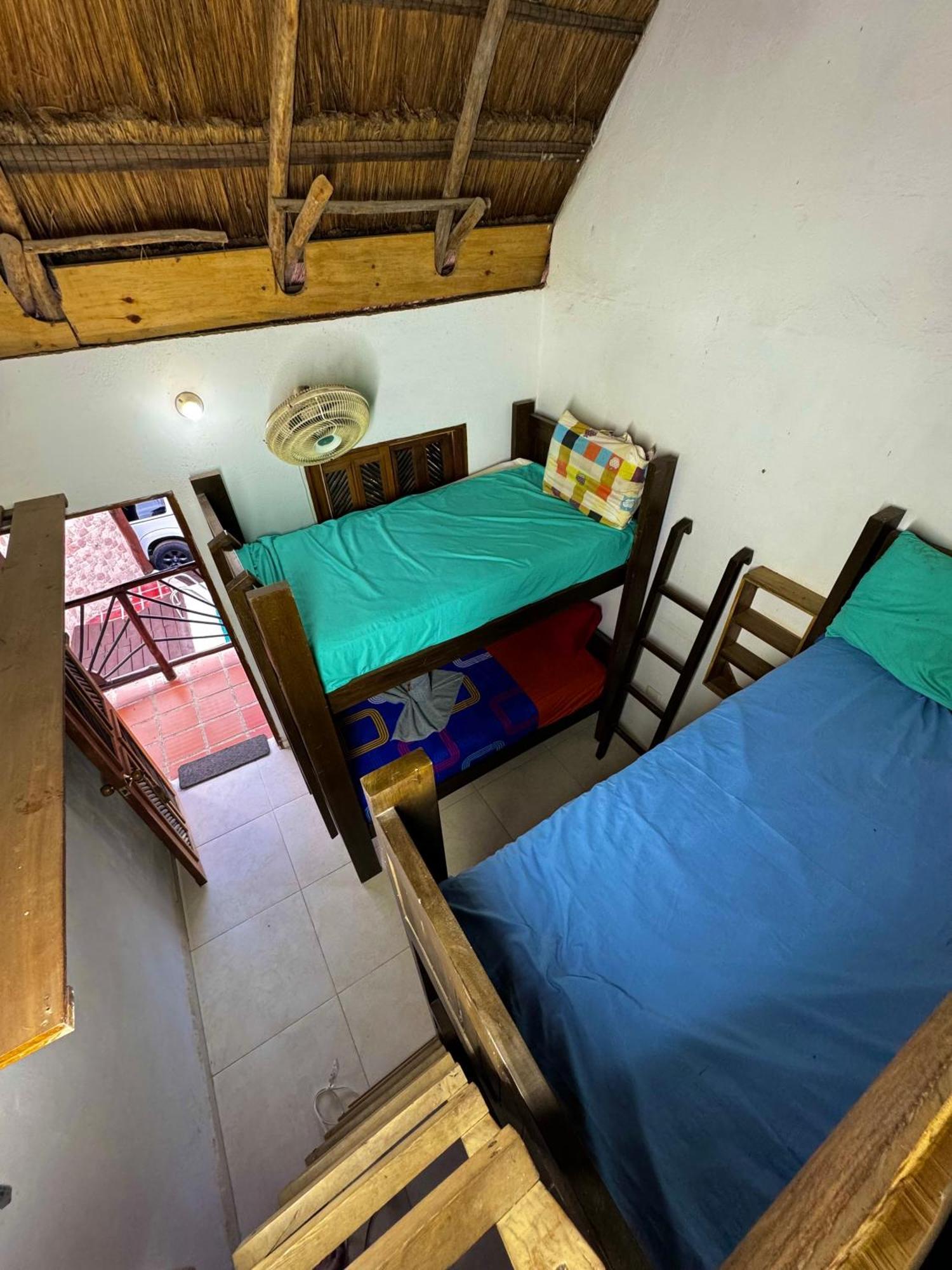 Hostal Nibuni Паломино Екстериор снимка