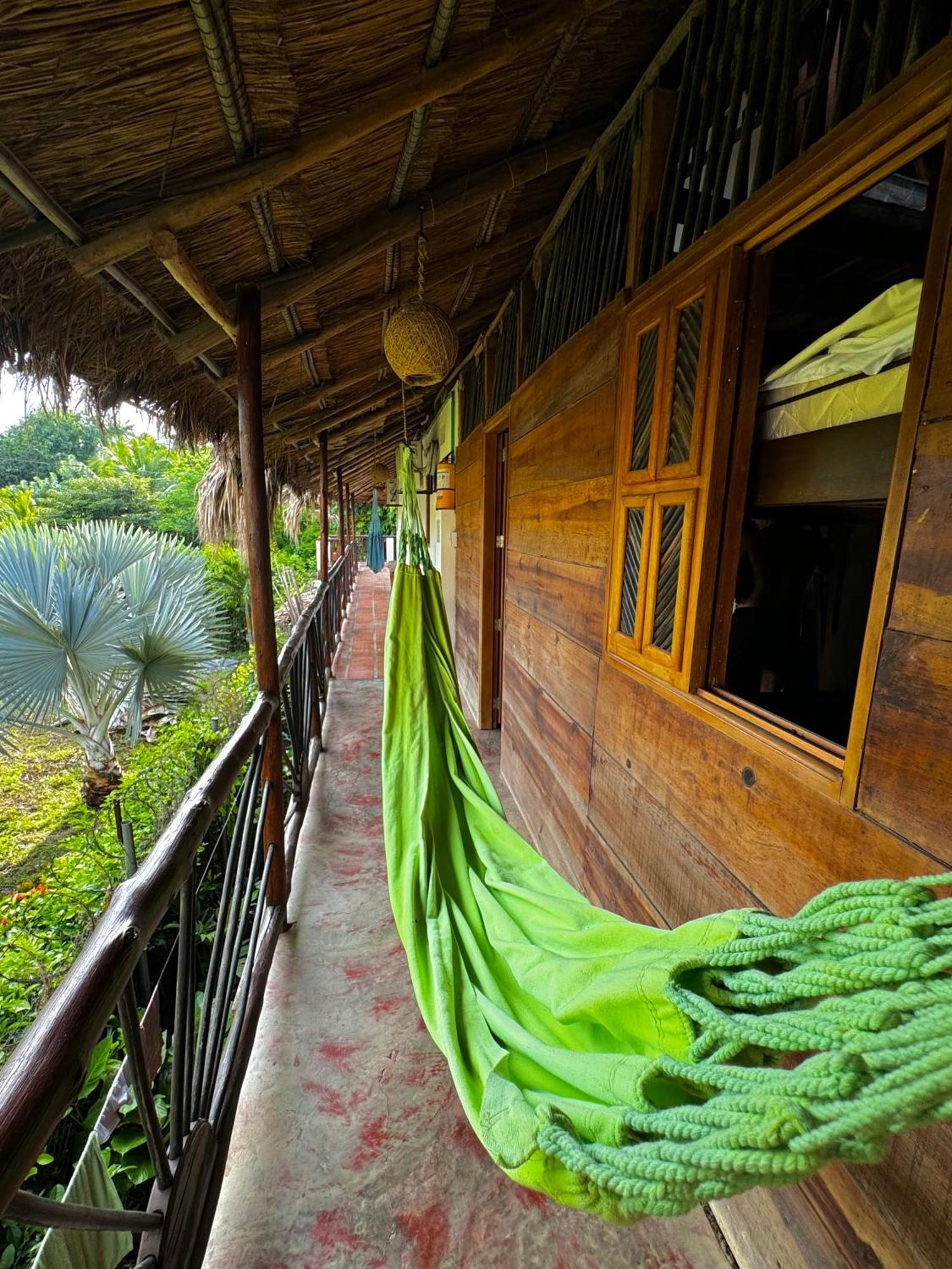 Hostal Nibuni Паломино Екстериор снимка
