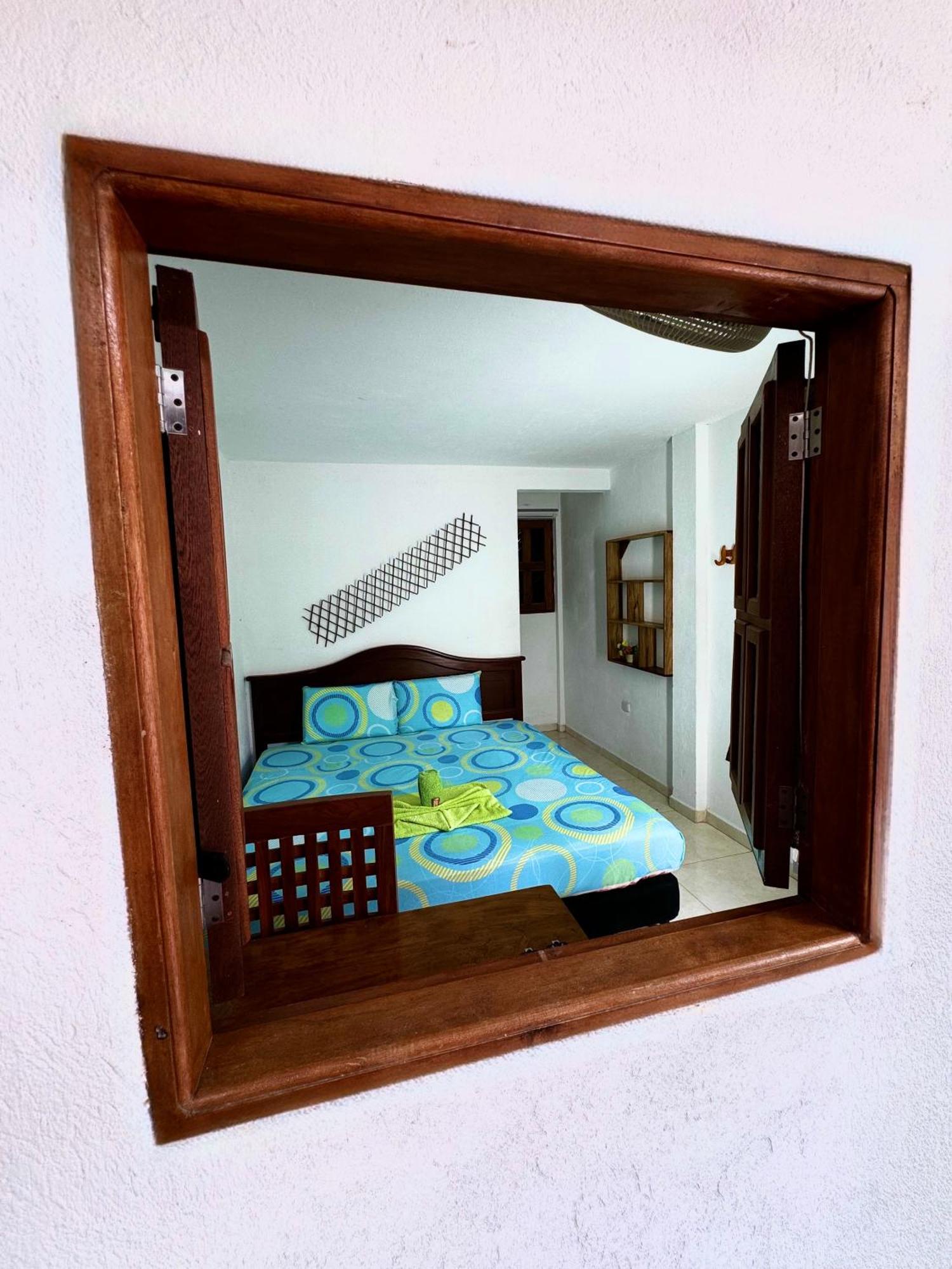 Hostal Nibuni Паломино Екстериор снимка