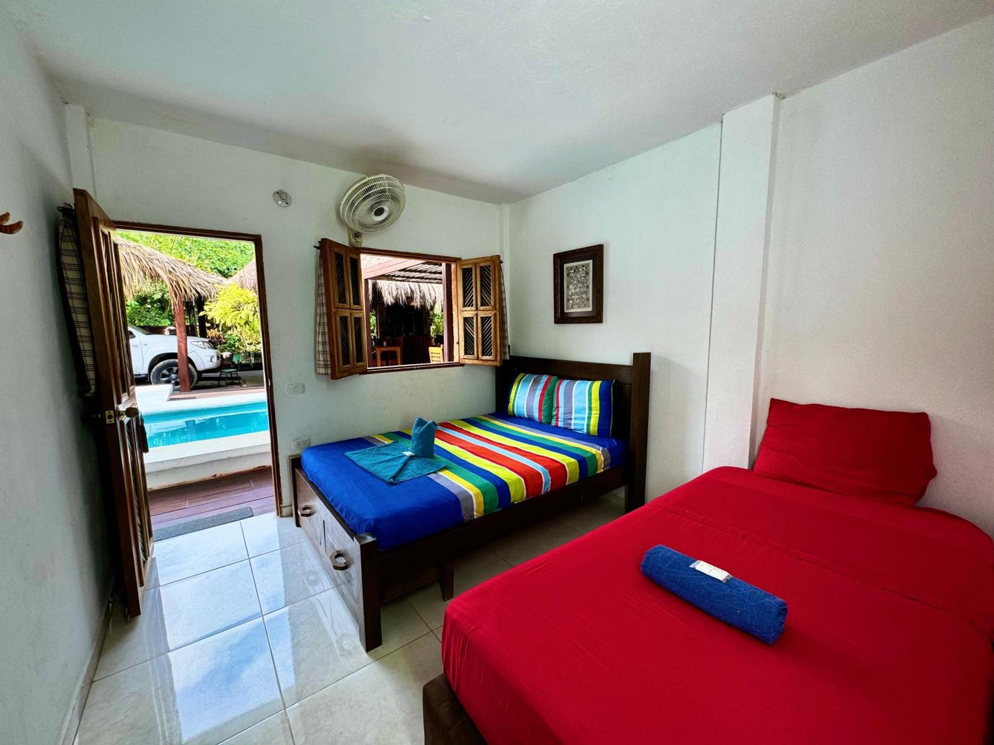 Hostal Nibuni Паломино Екстериор снимка